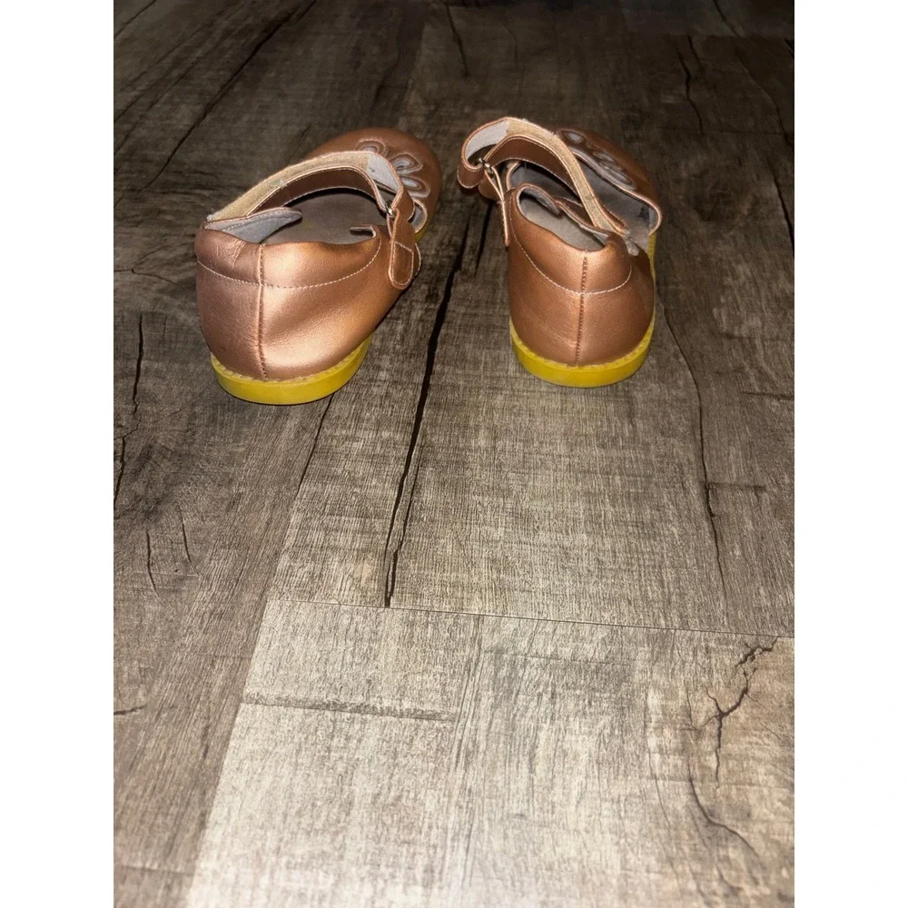 Livie & Luca Rose Gold Metallic Leather Petal Mary Jane Shoes Girls Size 2